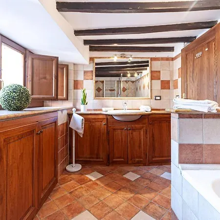 別荘 Artist's スポレート