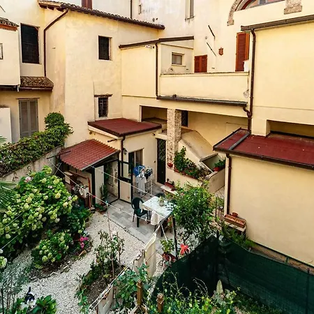 Artist's Nyaraló Spoleto
