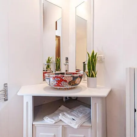 別荘 Artist's スポレート