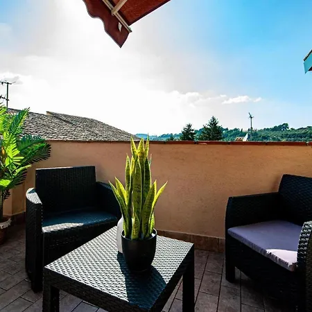 別荘 Artist's スポレート