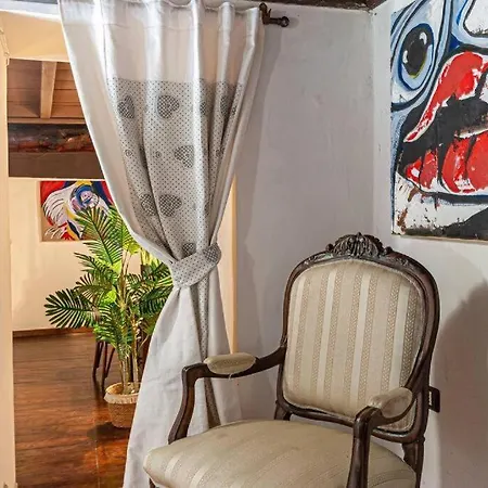 Nyaraló Artist's *